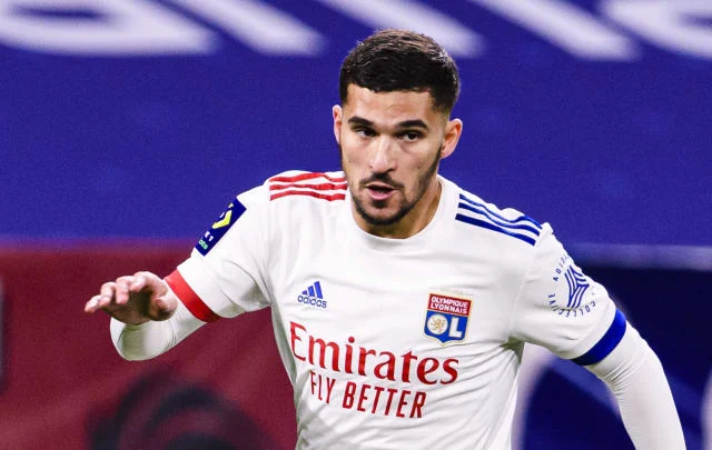 Lyons Houssem Aouar goes AWOL when he presses to move away