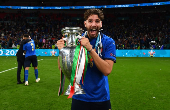 Manuel Locatelli Oo Si Cadaan Ah U Sheegay Kooxda Uu Xiisaynayo Inuu