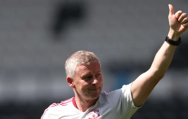Ole Gunnar Solskjær signs a new agreement
