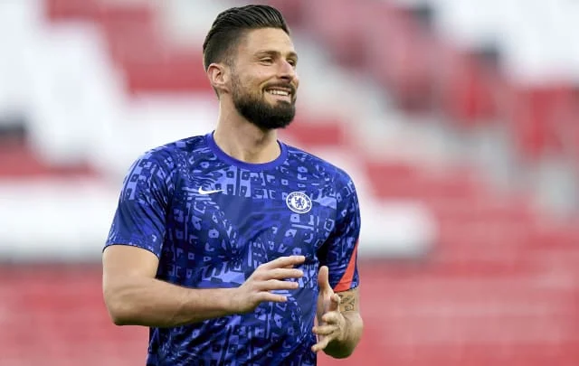 Olivier Giroud approaches AC Milan move