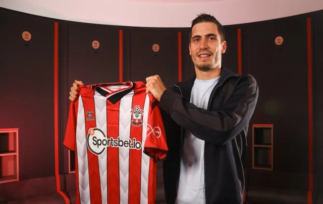 Perraud agrees to a four-year contract