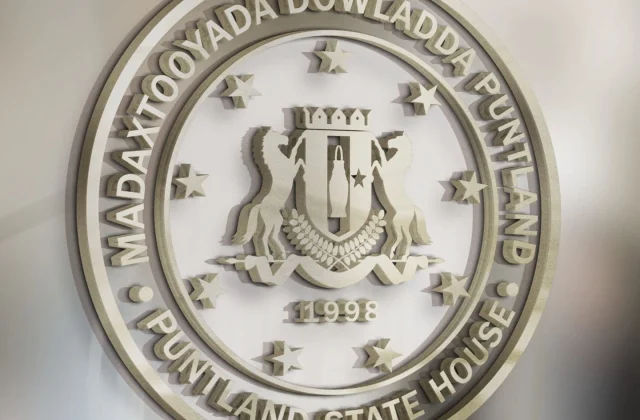 Puntland oo jawaab kulul ka bixisay weerarkii uu wasiir Jama…