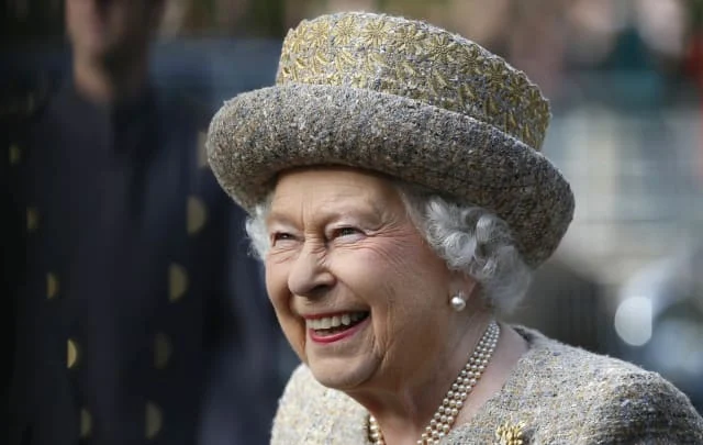 Queen Elizabeth writes a letter to Southgate