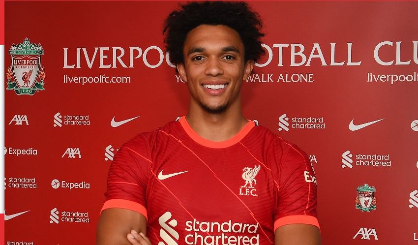 RASMI: Alexander-Arnold Oo Heshiis Cusub Oo Waqti Dheer Ah U Saxeexay