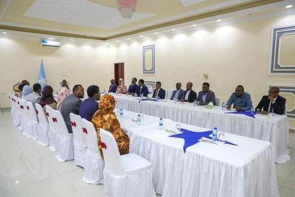 Rooble oo loo gudbiyey caqabadaha hor taagan doorashada Aqal…