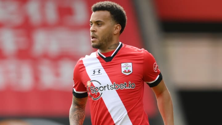 Ryan Bertrand agrees to a free