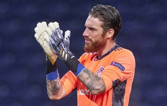 Sa replaces Patricio on a five-year contract