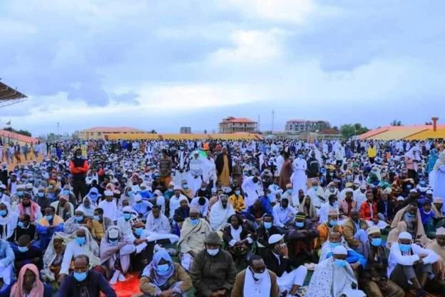 Sawirro: Muqdisho iyo magaalooyinka dalka oo maanta si weyn …