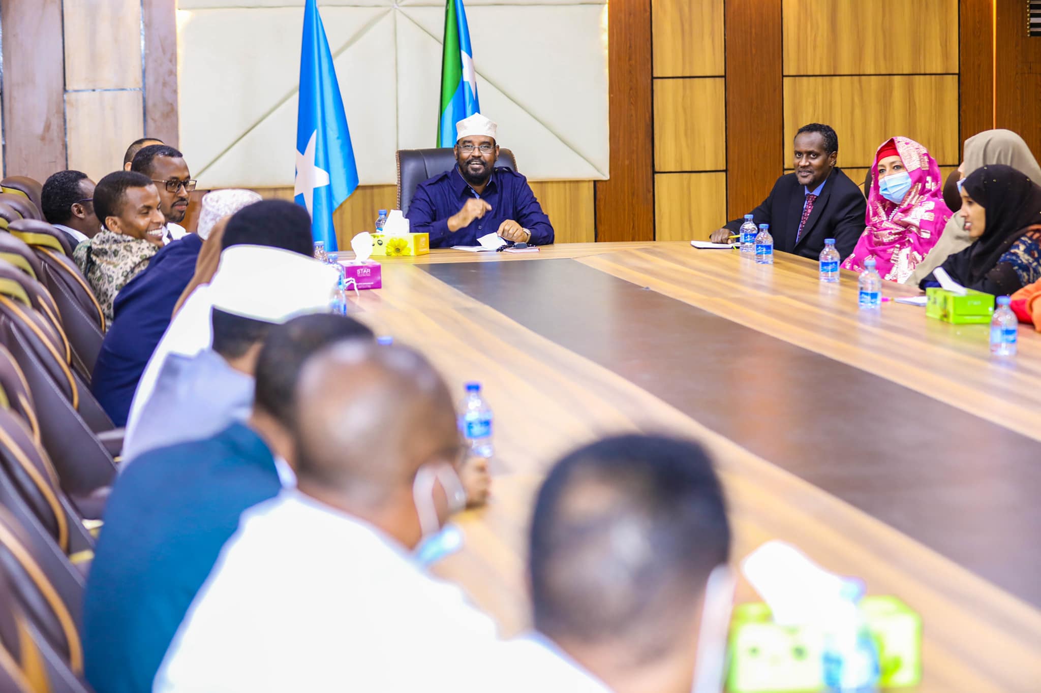 Sawirro: Muxuu Axmed Madoobe kala hadlay guddiyada doorashoo…