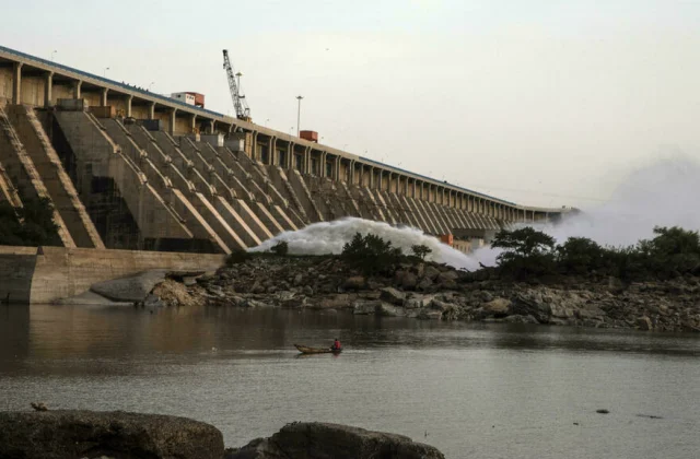 Sudan: at Roseires dam, fear of