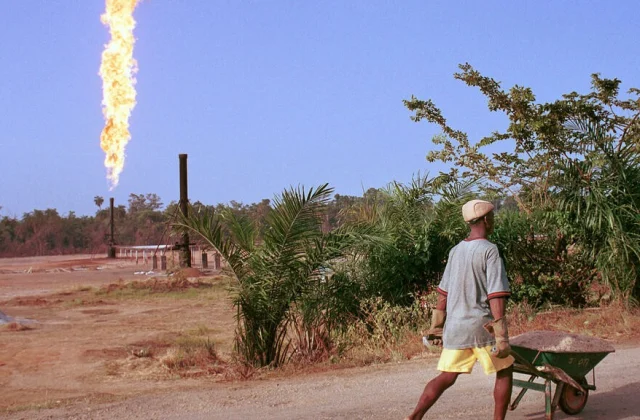 The Riksdag adopts a new oil law