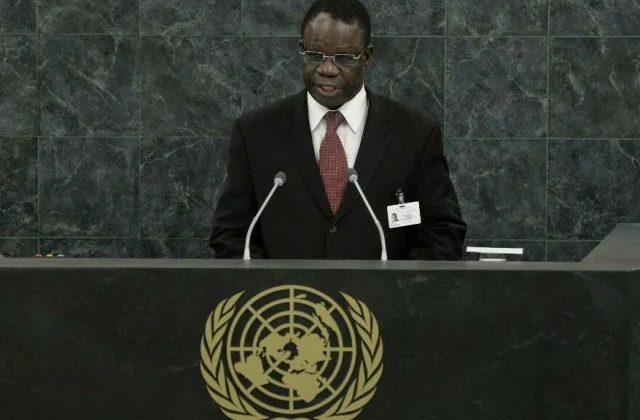 What a mission for the Congolese Basile Ikouébé,