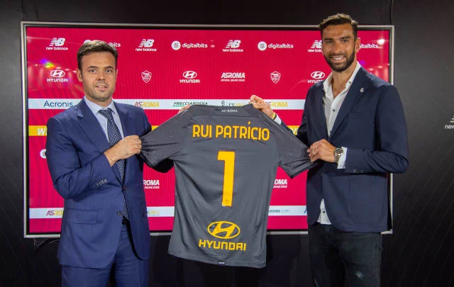 Wolves Rui Patricio signs for Roma