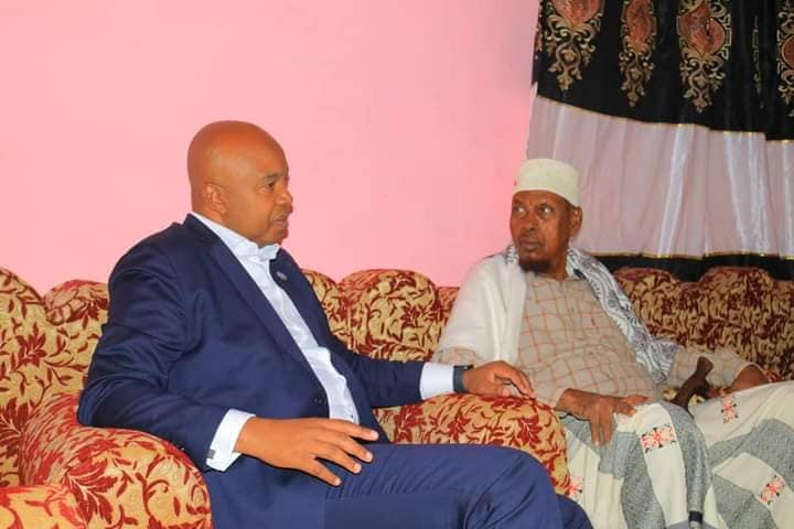 Xog: Kooxda ololaha Farmaajo oo sharxeysa wasiir Maxamed Cab…
