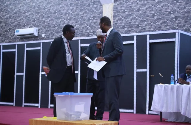 Yaa doorashada madaxweyne ku tashanaya codadka afarta Senato…