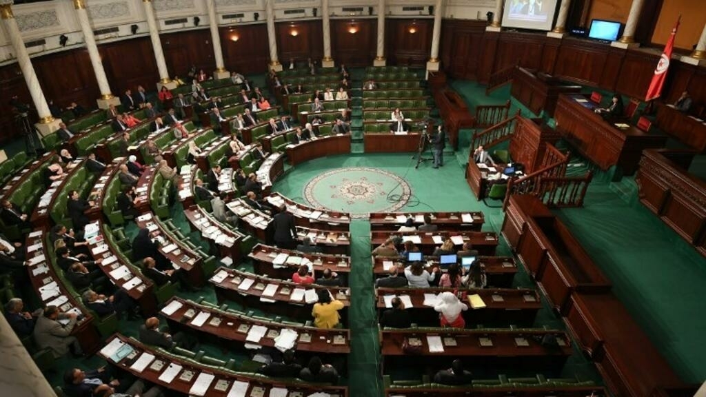 a new decree on the suspension of Parliament