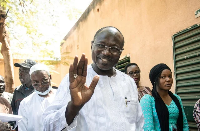 the opposition maintains its call to demonstrate