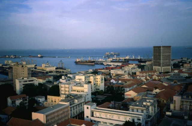 the opposition mobilizes against two articles in