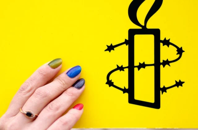the voluntary organization Amnesty International calls for the release