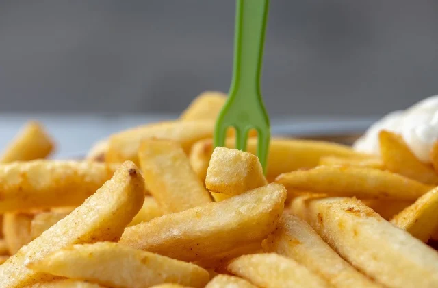 “Healthy” meals with extra sodium than french fries, science says