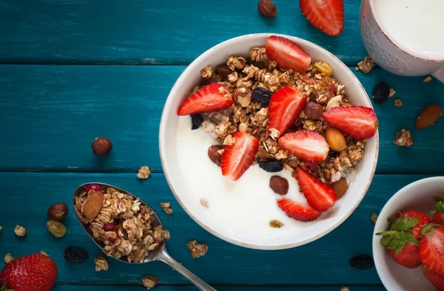 Secret unwanted effects of consuming granola, says dietitian