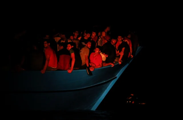 394 migrants withdrew from dangerously overcrowded