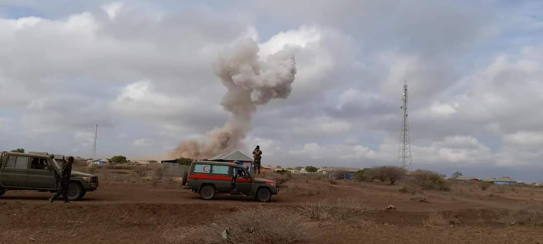 Al-Shabaab oo weerar ku bilowday is-miidaamin ku