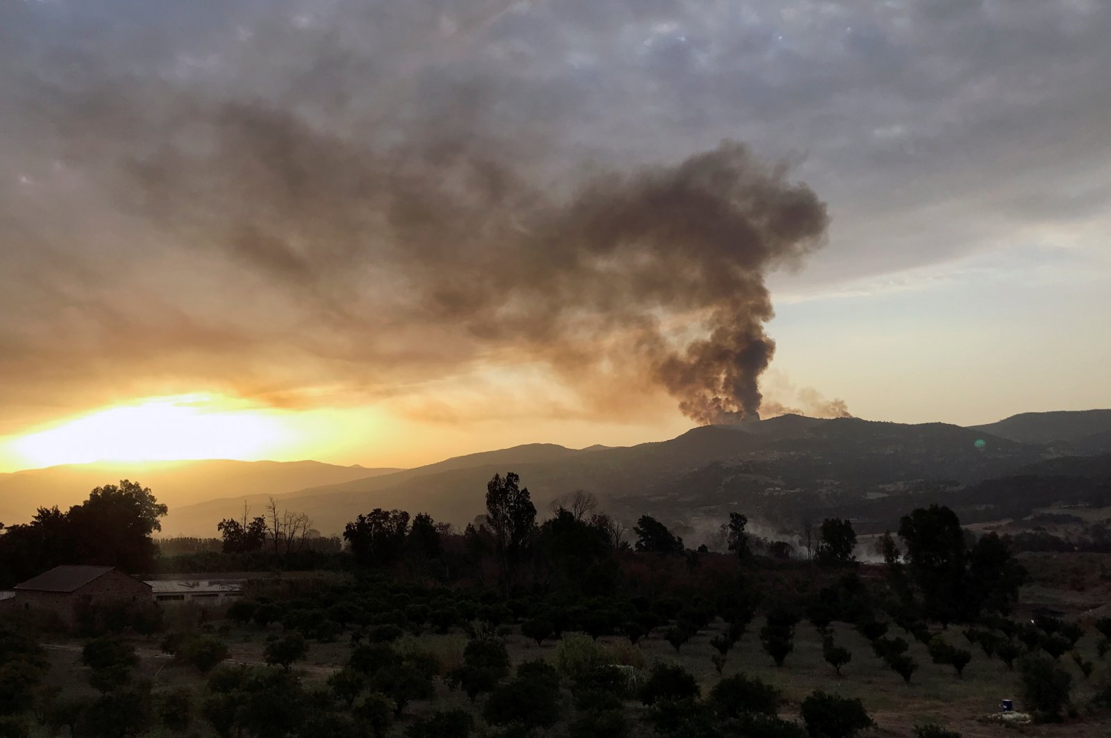 Algeria blames groups linked to Morocco, Israel