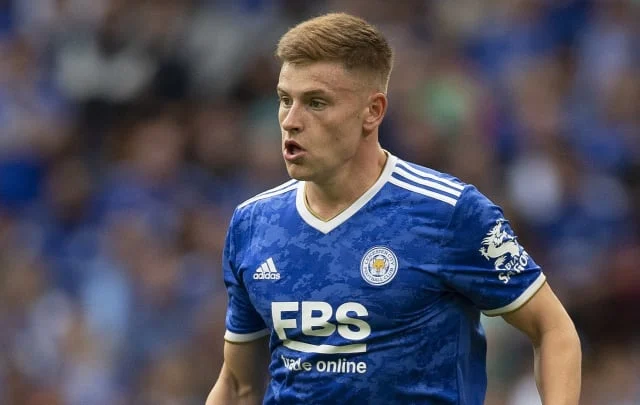 Barnes signs a new four-year contract
