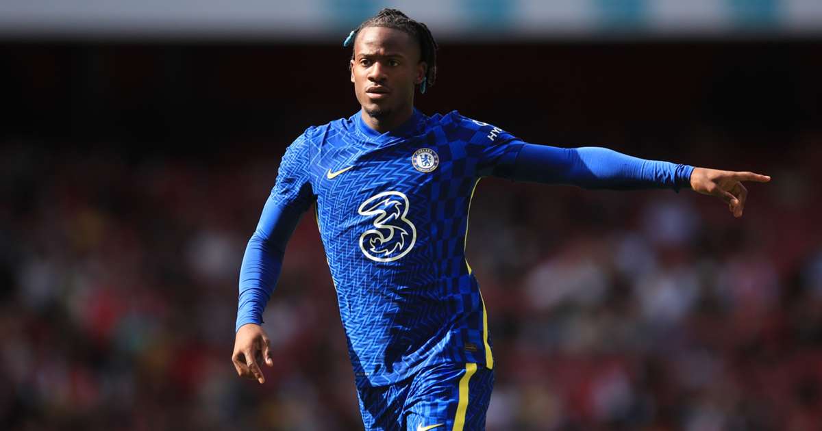 Batshuayi joins Besiktas on loan after signing Chelsea extension