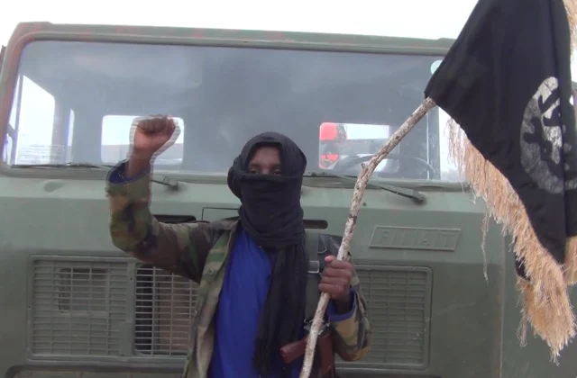 DEG DEG: Al-Shabaab oo dib u qabsaday Camaara iyo