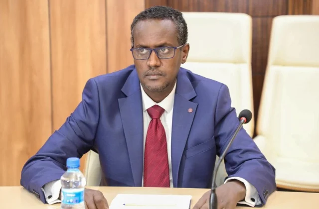 Guddiga doorashada oo hal mid ka dalbaday madaxda