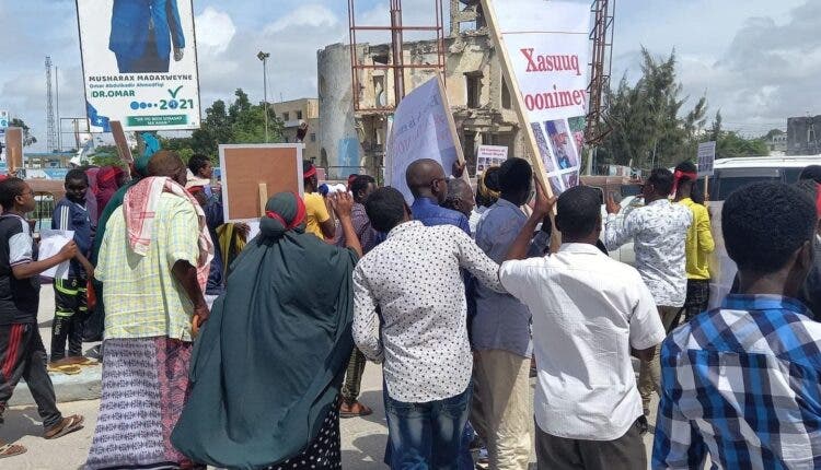 Dadweyne careysan oo dibad-bax ka dhigay Muqdisho