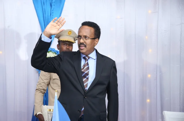 FARMAAJO oo laba guul oo siyaasadeed oo lama