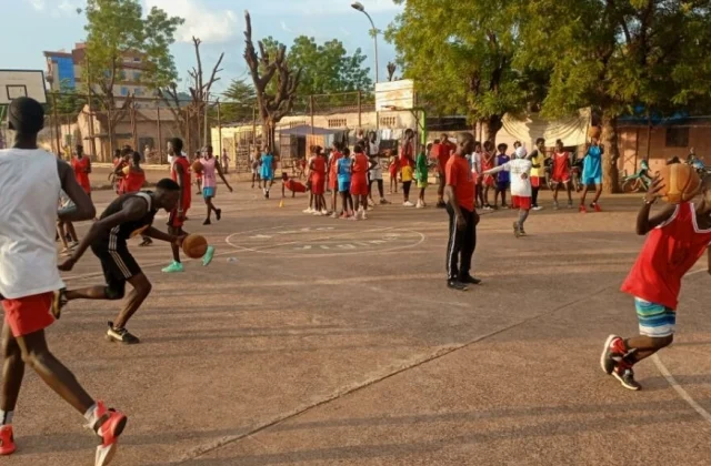 In Mali, basketball is a hit