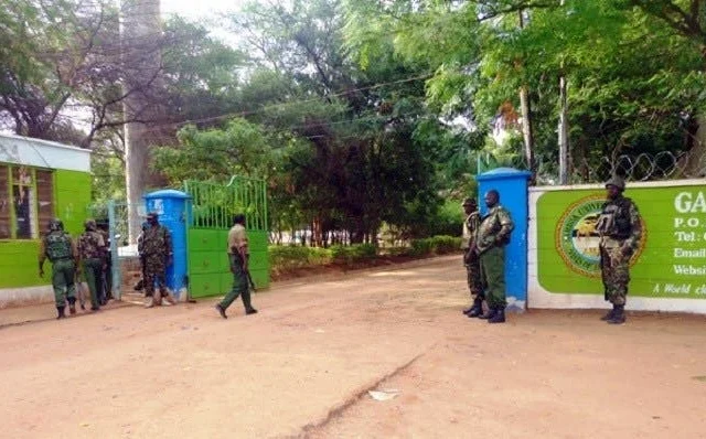 Ku dhowaad 100 ruux oo hal maalin ku geeriyootay