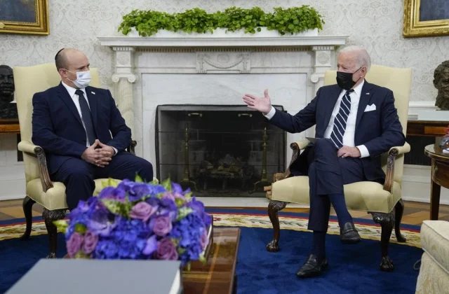 Madaxweyne Joe Biden oo diiday QORSHE ay la timid