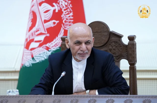 Madaxweynihii cararay ee Afghanistan oo iska