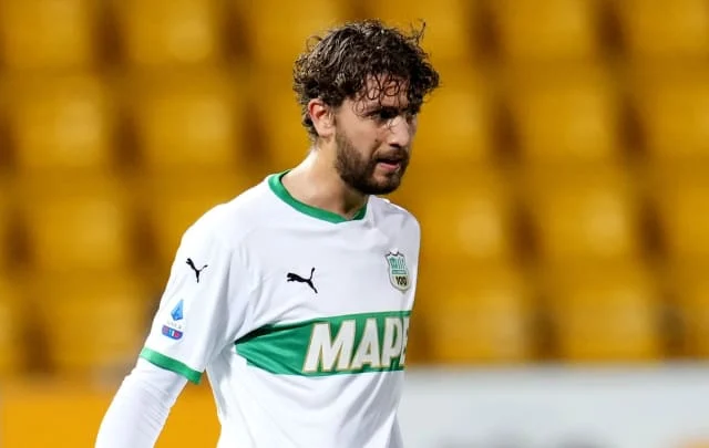 Manuel Locatelli signs from Sassuolo