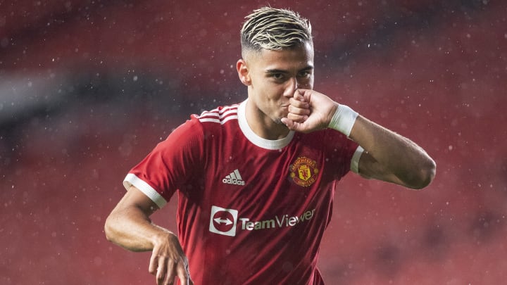 Pereira completes Flamengo loan