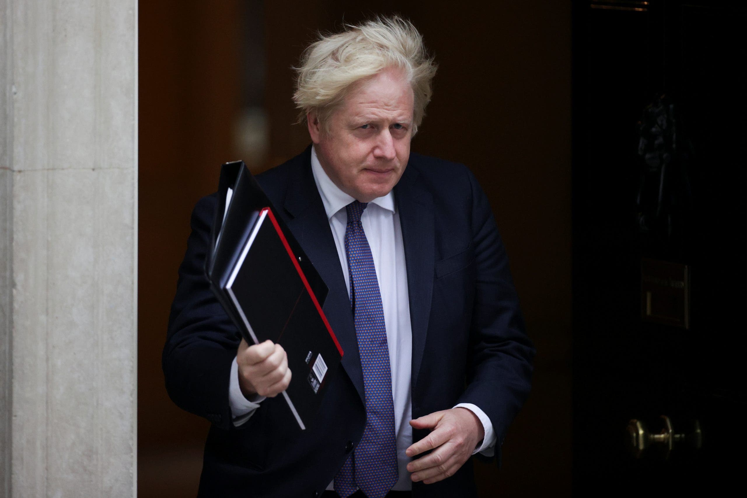 Ra’iisul Wasaraaha Britain oo beddelay