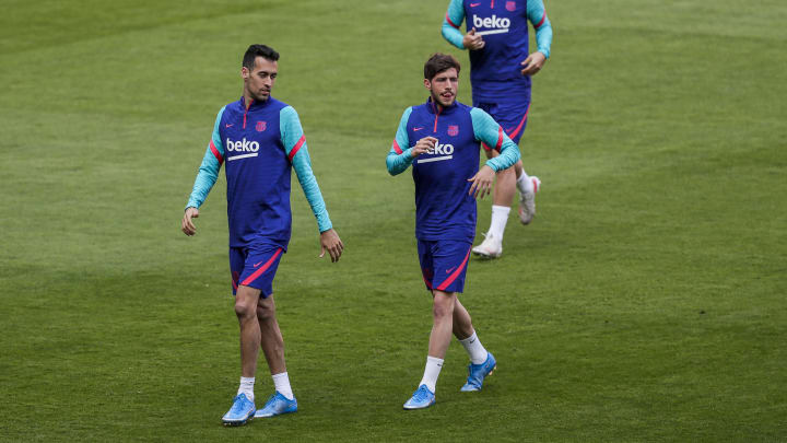 Sergio Busquets, Sergi Roberto take pay cuts
