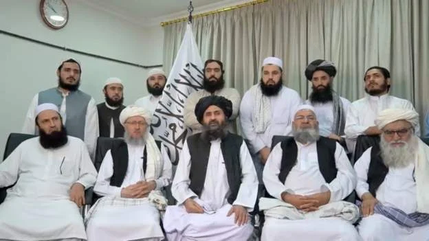 Taalibaan oo cafis u fidisay dhammaan saraakiisha