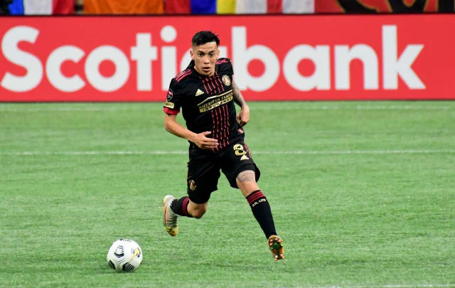 Valentino on Ezequiel Barco hot row
