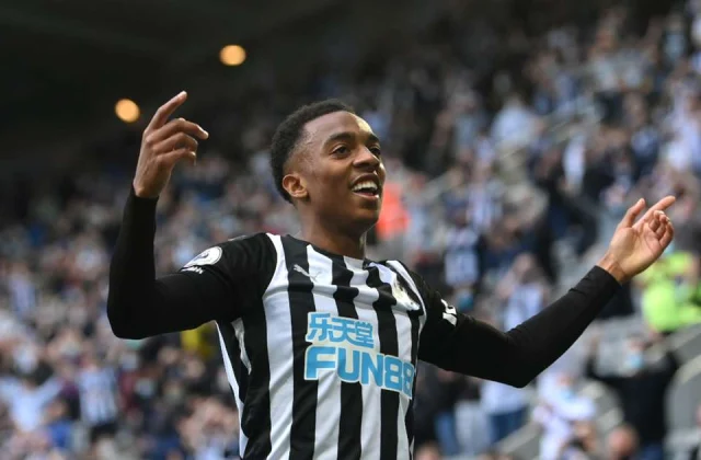 Willock considered quitting social media due to racist abuse