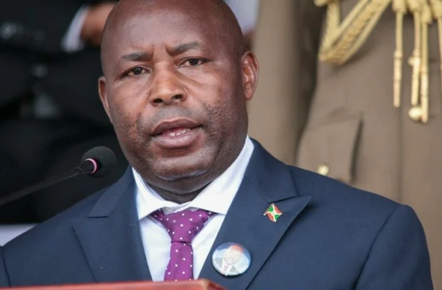 President Evariste Ndayishimiye assaults the judges in