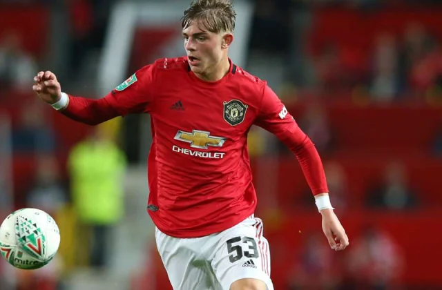 Man Utd full-back Williams moves to Norwich on loan