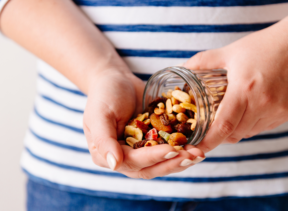 These snacks can stop stomach fats as you age, says a brand new examine
