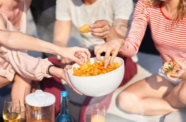6 Snacks that secretly improve irritation in your physique, say
