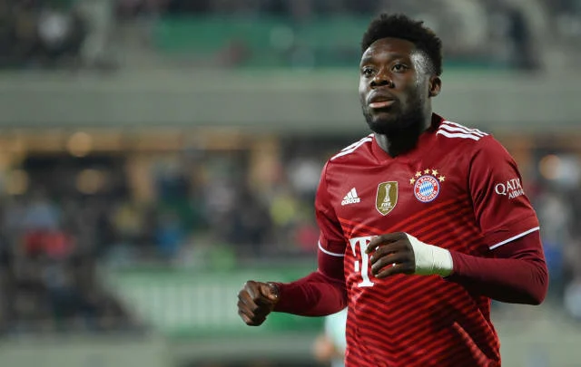 Alphonso Davies returns to Bayern Munich coaching after coronary heart issues